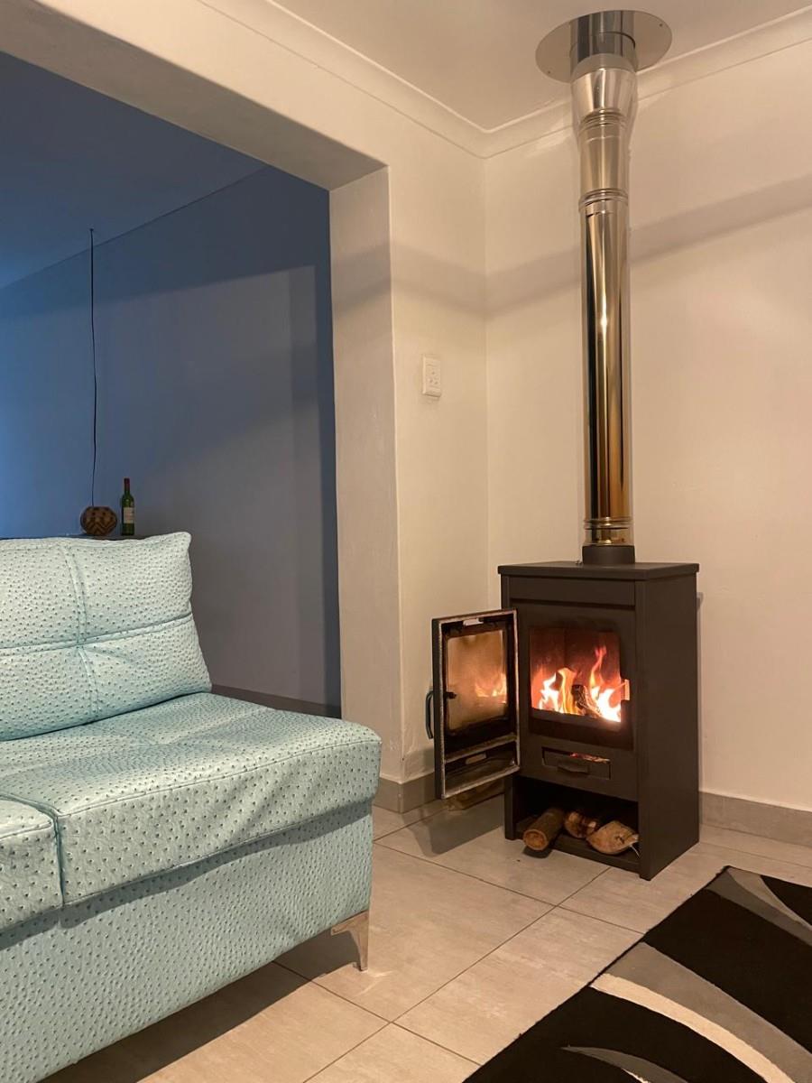 3 Bedroom 2 Bathroom House in Table View For Rental