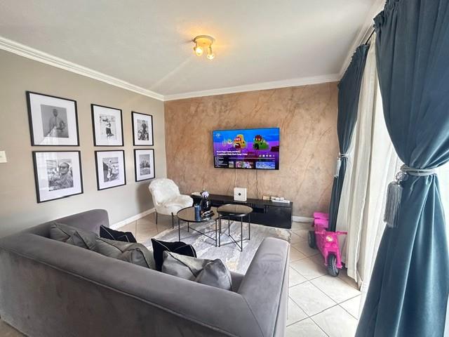 Townhouse For Sale in The Orchards, Akasia