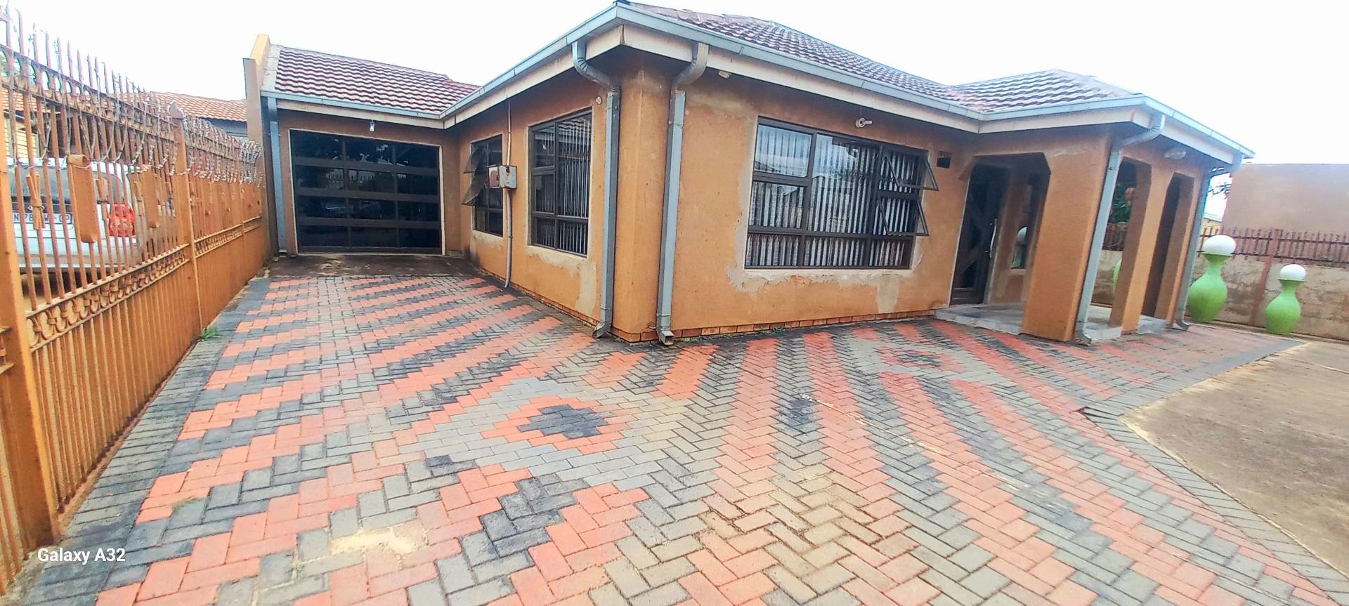 MORDEN FAMILY HOME FOR SALE IN GA-RANKUWA