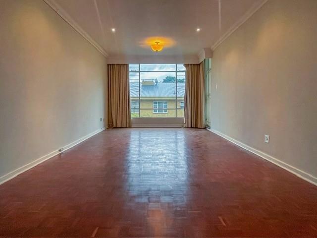 Great location: 2 bed 2 bath upstairs apartment