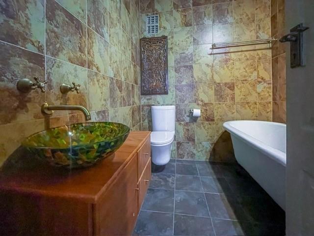 Apartment for sale in Illovo, Sandton, 107 m²