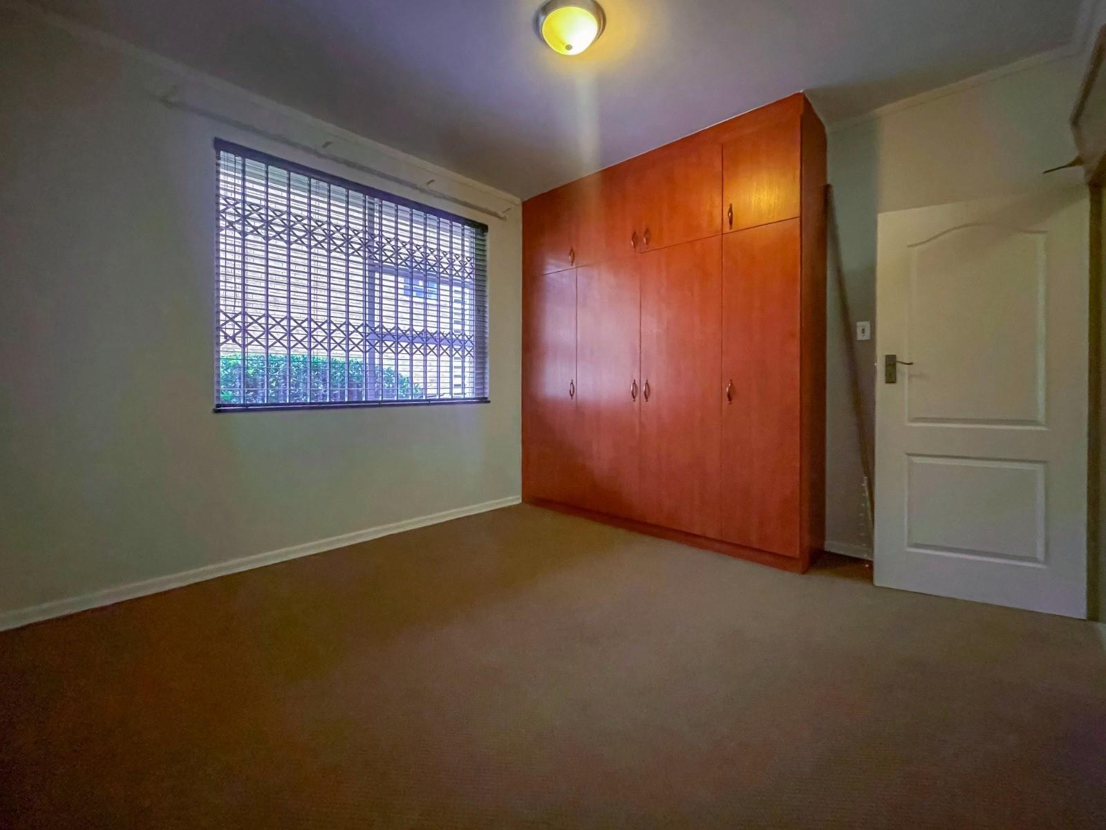 Apartment for sale in Illovo, Sandton, 107 m²