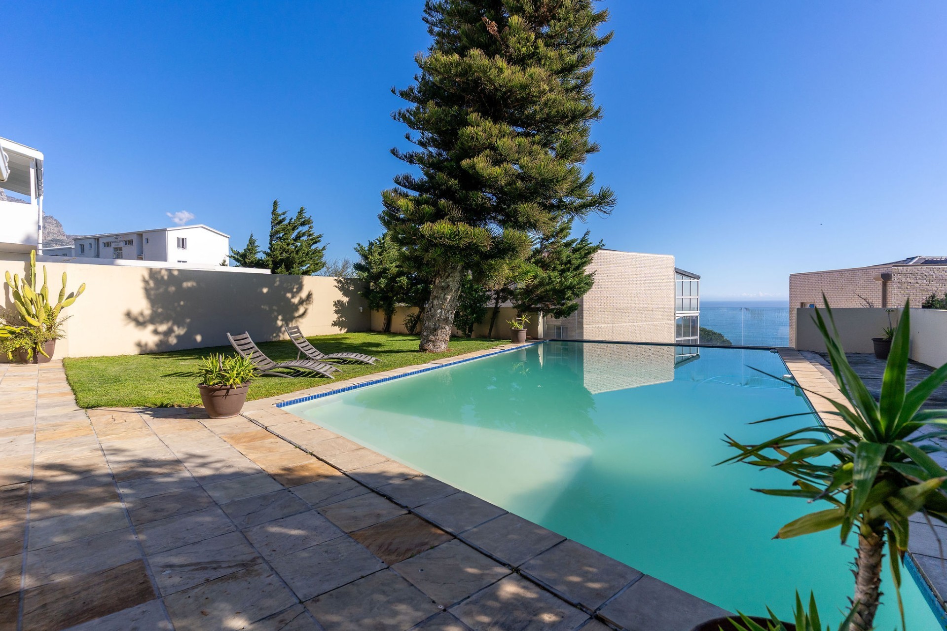 4 Bedroom Townhouse for sale in Camps Bay