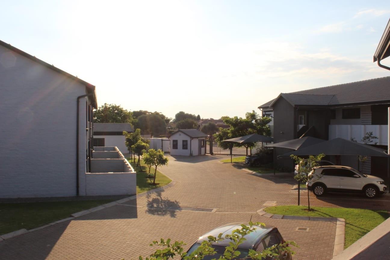 Secured apartment for sale in Sinoville, Pretoria