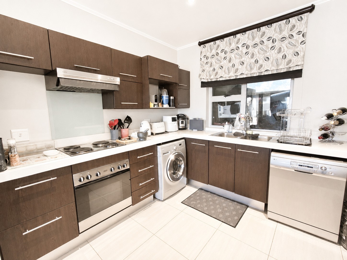 Elegant Top Floor Apartment in Eagle Creek, Houghton Estate