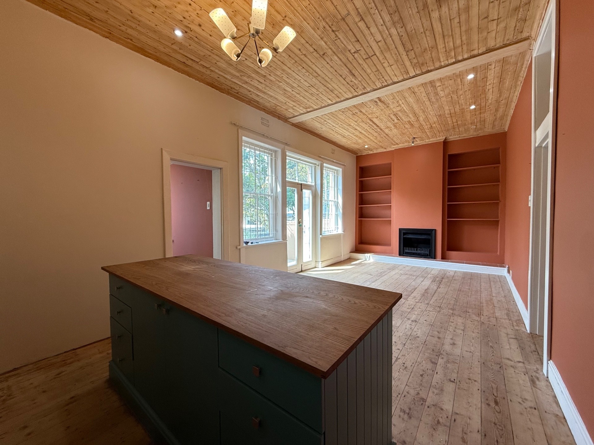 Three Bedroom Victorian House To Rent in Observatory