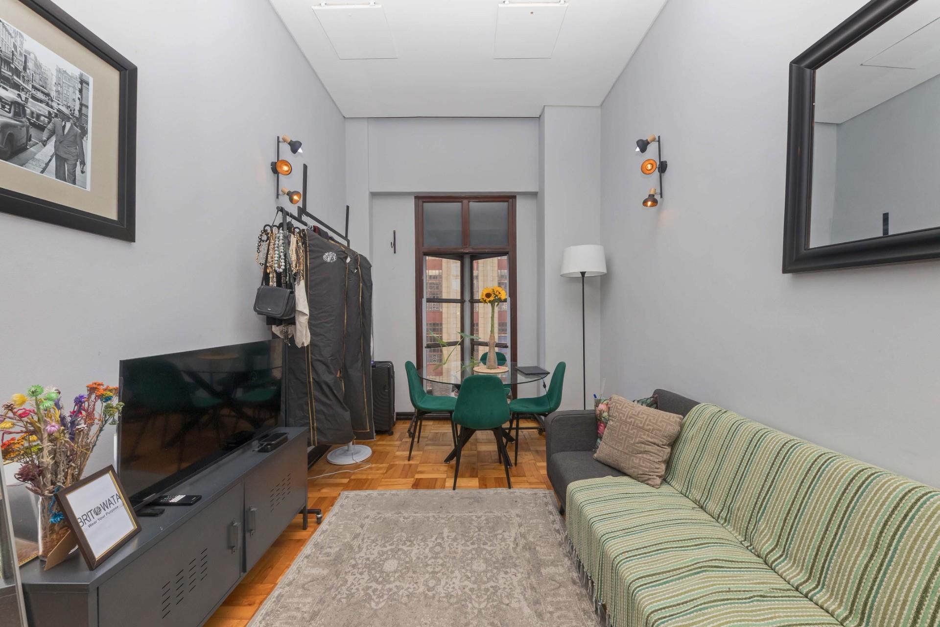 Sleek Duplex in Mutual Heights with Secure Parking and Storeroom included