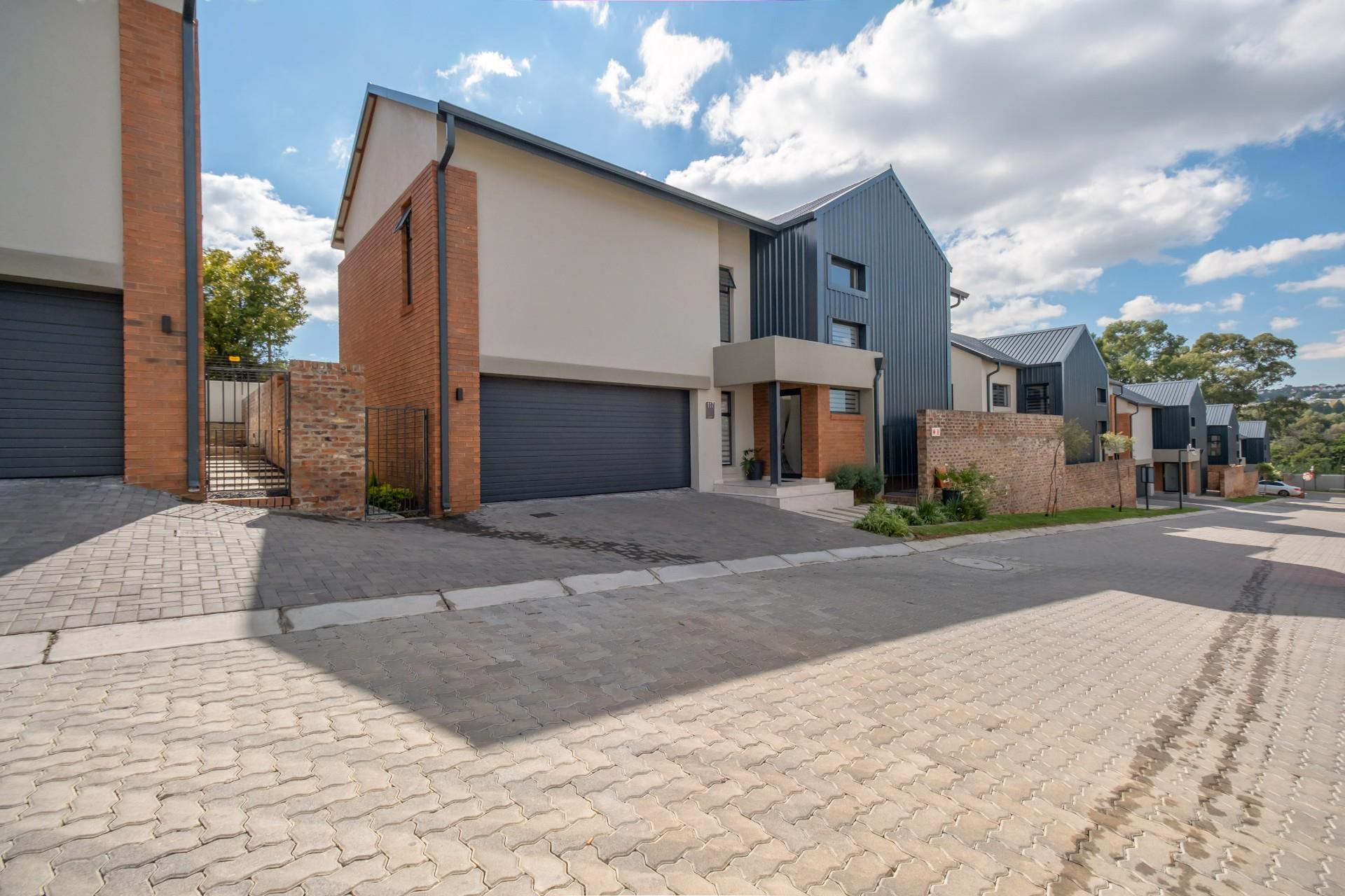 Elegant Luxury Home in Prestigious Secure Estate - Carlswald, Midrand