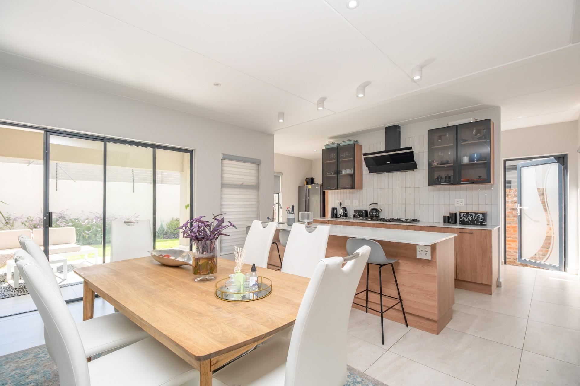 Elegant Luxury Home in Prestigious Secure Estate - Carlswald, Midrand