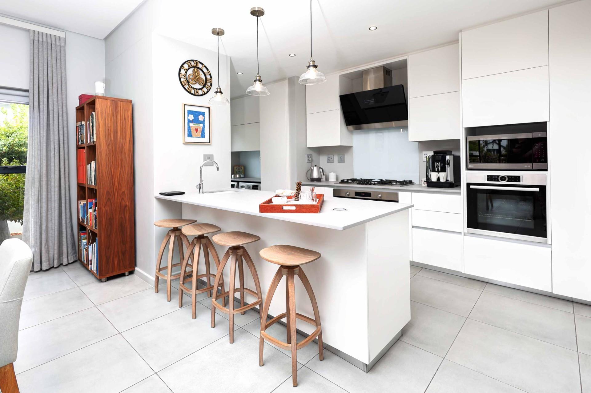 Elegant Single-Storey Living in La Vue, Val de Vie Estate