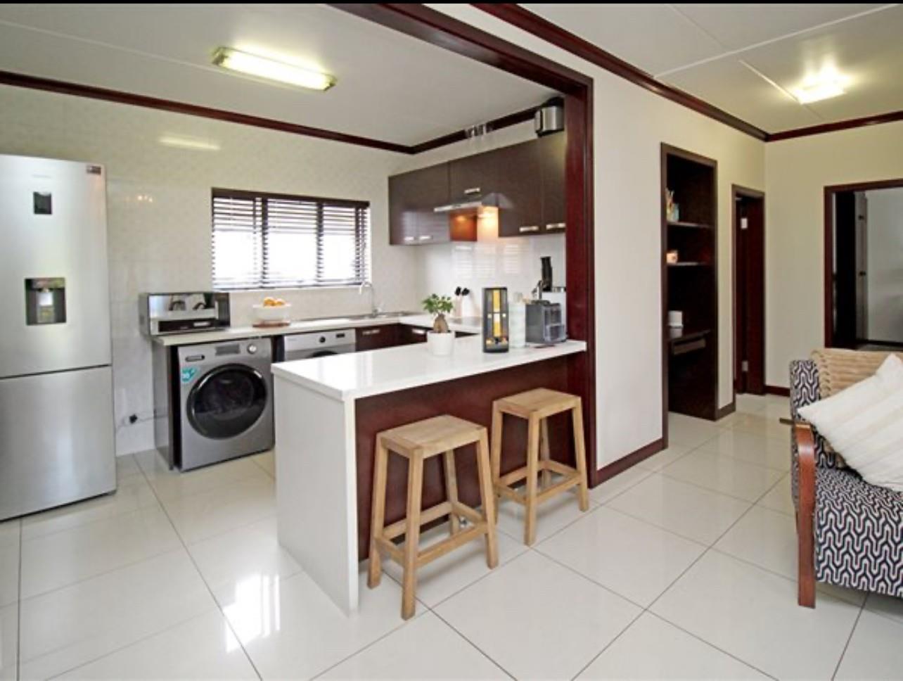 2 bedroom Apartment For Sale in Summerset, Midrand