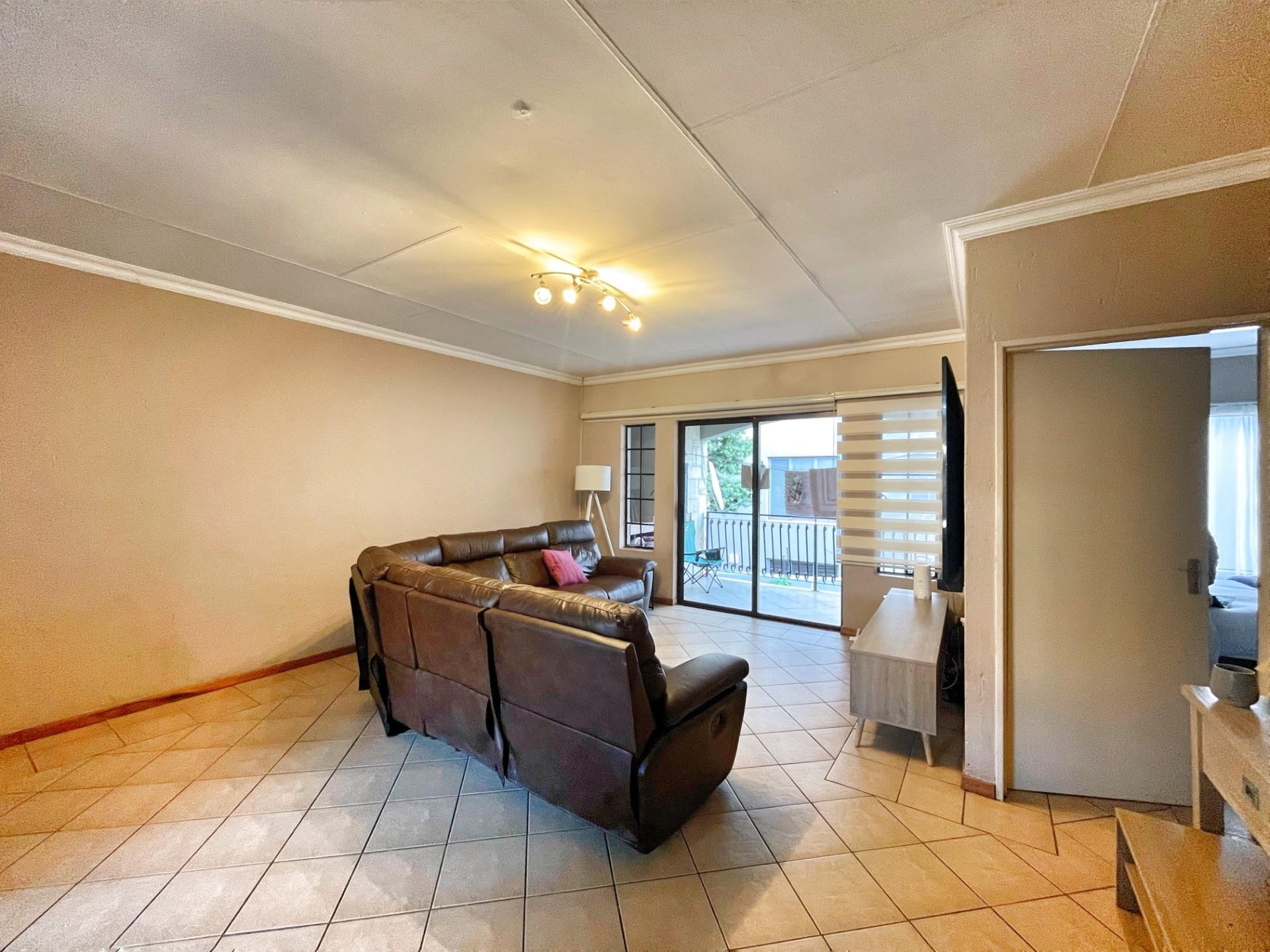 Apartment For Sale in Bedfordview