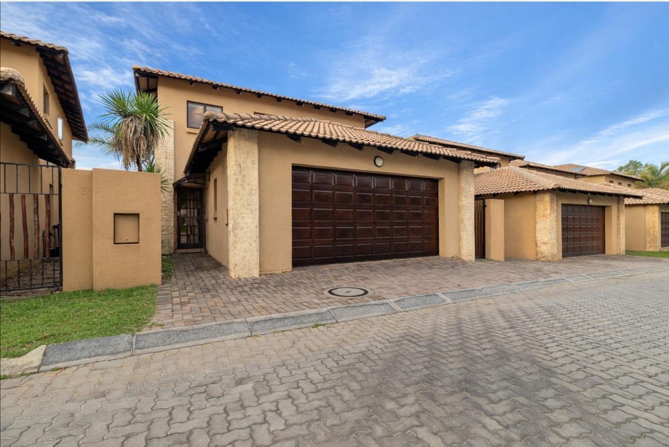 3 bedroom townhouse to rent in Carlswarld