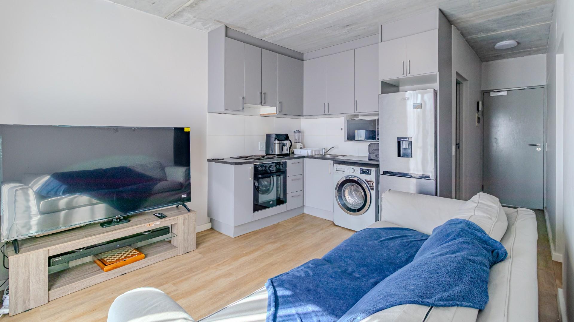 One Bedroom Apartment For Sale in Pinelands, Cape Town