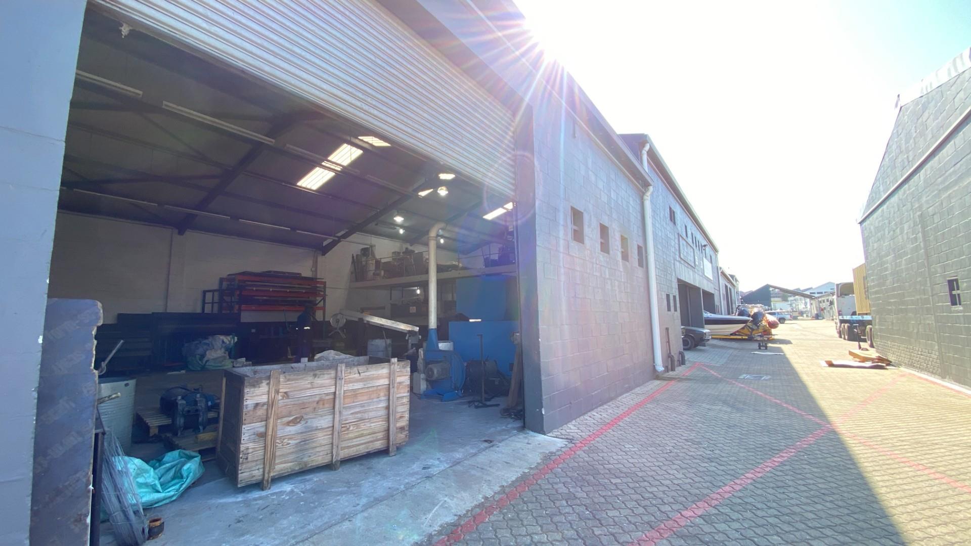 420m² Warehouse To Let in Epping Industrial with Exclusive Yard Space