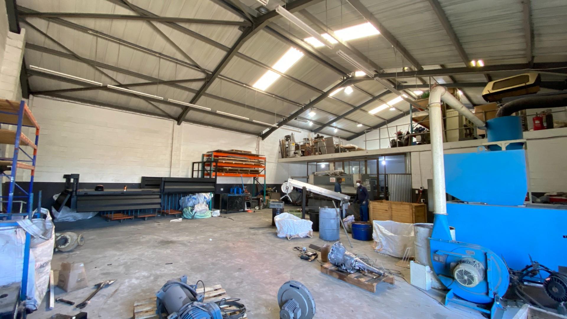 420m² Warehouse To Let in Epping Industrial with Exclusive Yard Space