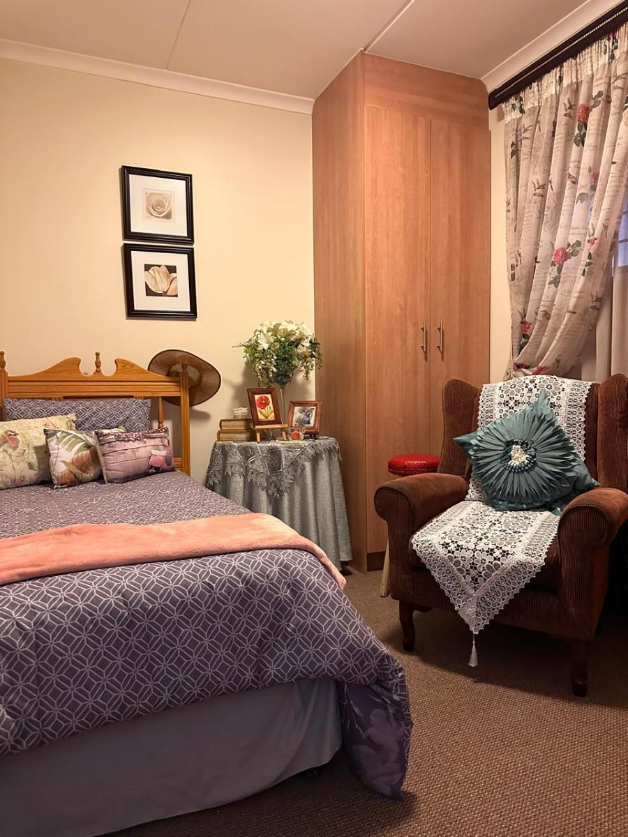 Luxurious, Secure, Stress-Free Retirement Living in Featherbrooke Hills