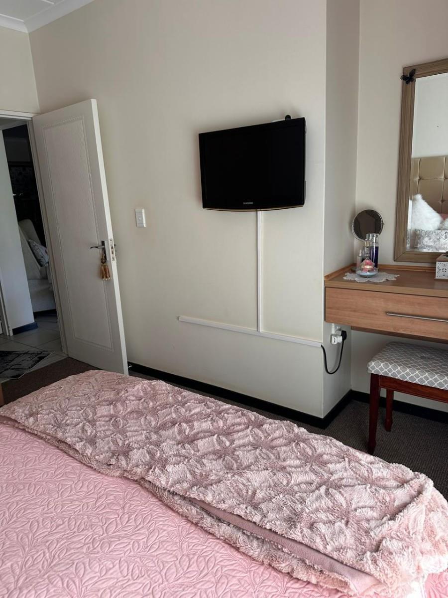 Luxurious, Secure, Stress-Free Retirement Living in Featherbrooke Hills