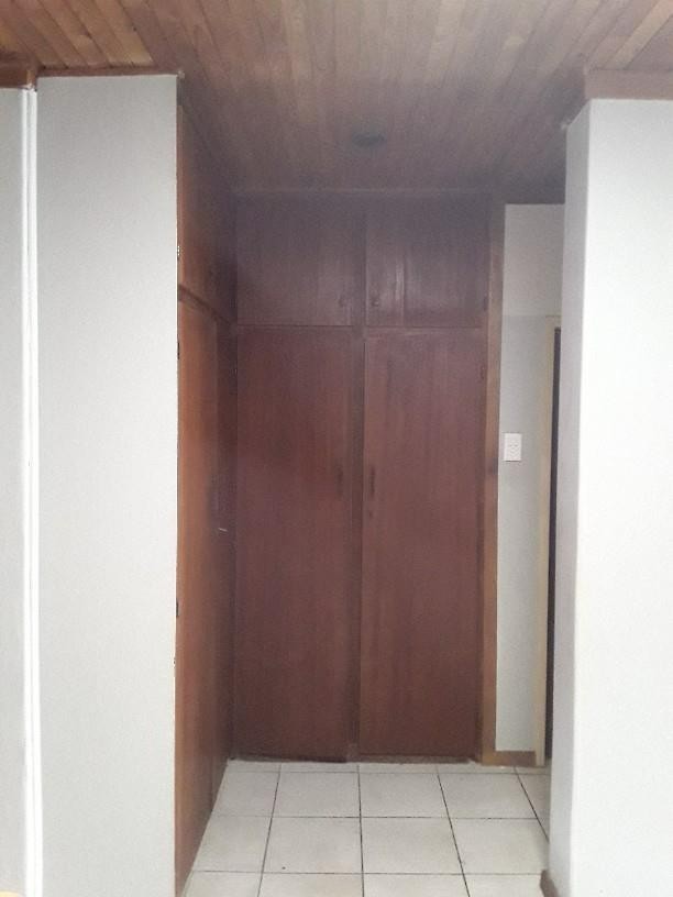 Spacious 2-Bedroom Apartment with Private Courtyard in Delmas