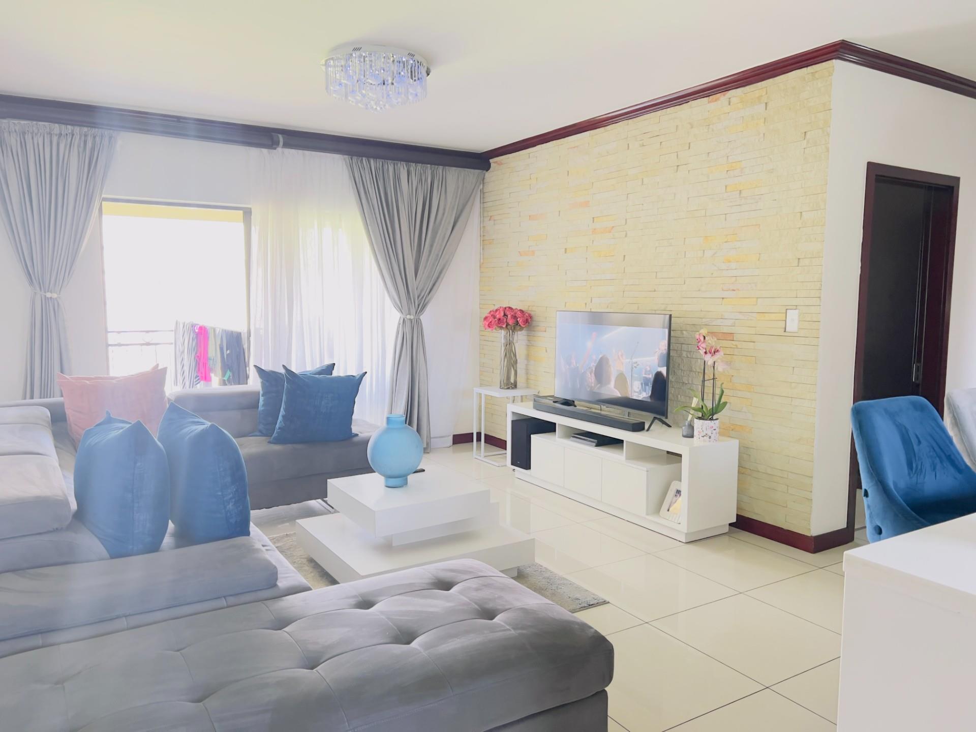 2 Bedroom Apartment For Sale in Summerset, Midrand