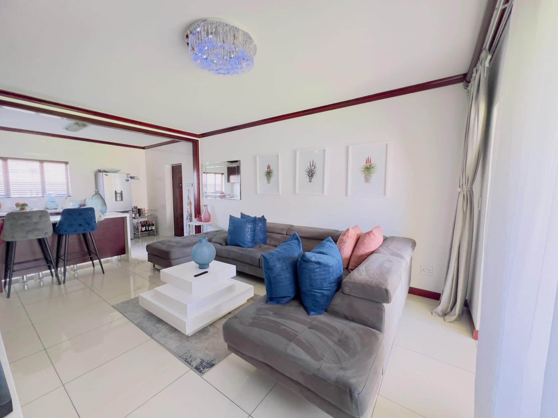 2 Bedroom Apartment For Sale in Summerset, Midrand