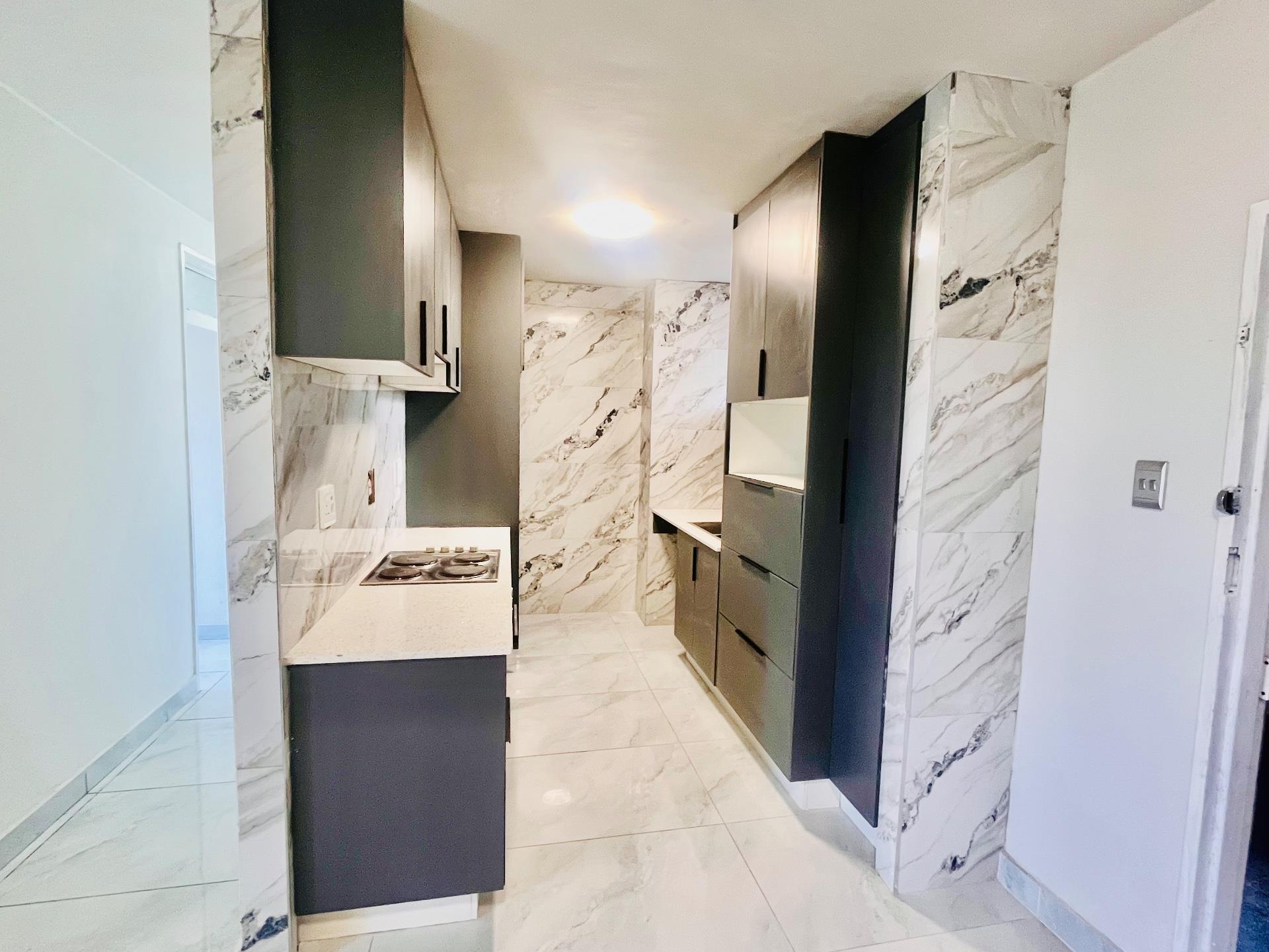 Modern, newly revamped 3-bedroom flat with swimming pool