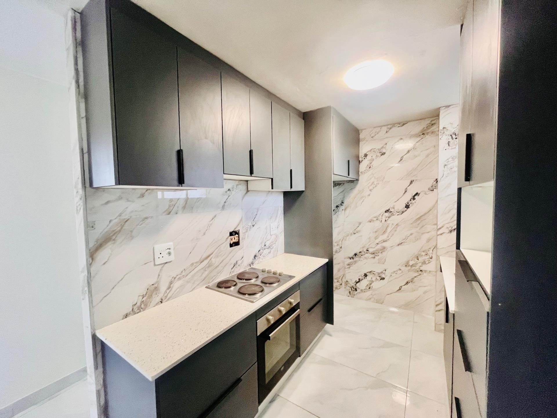 Modern, newly revamped 3-bedroom flat with swimming pool