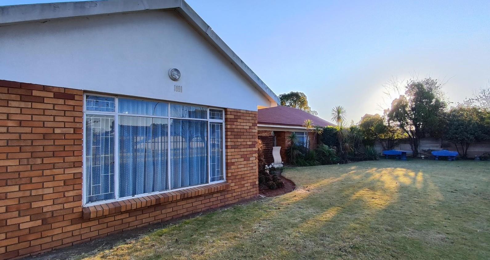 House For Sale in Three Rivers East, Vereeniging