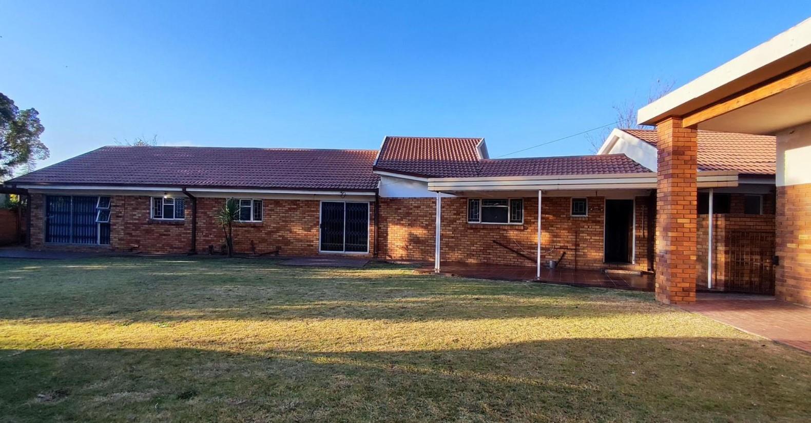 House For Sale in Three Rivers East, Vereeniging