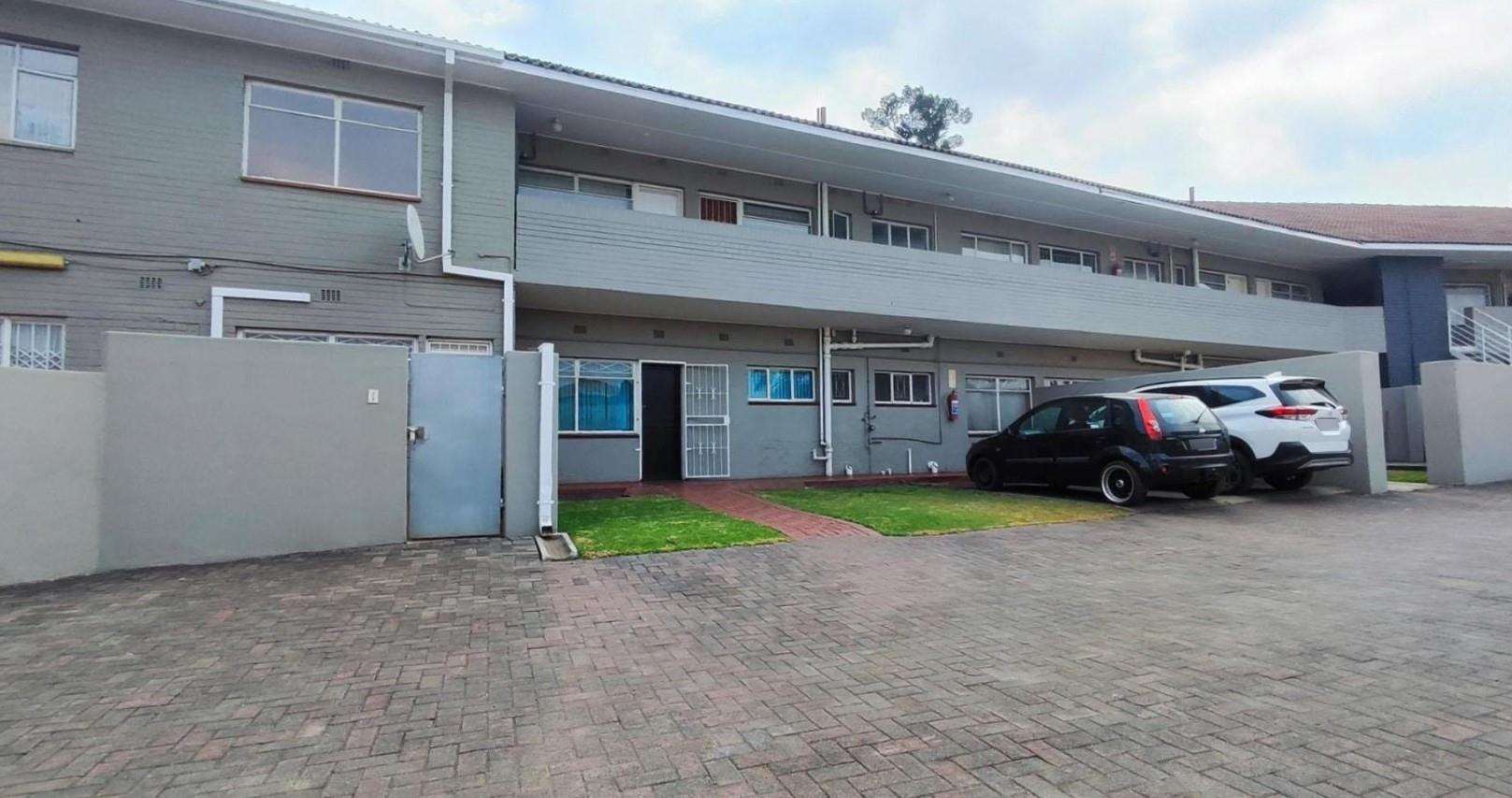 Townhouse For Sale in Three Rivers