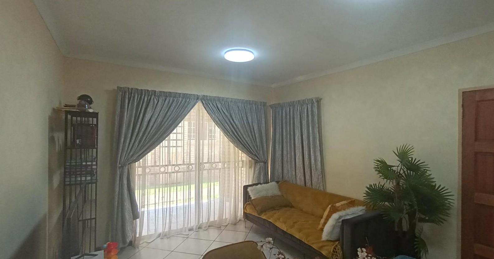 Townhouse For Sale in Vanderbijlpark