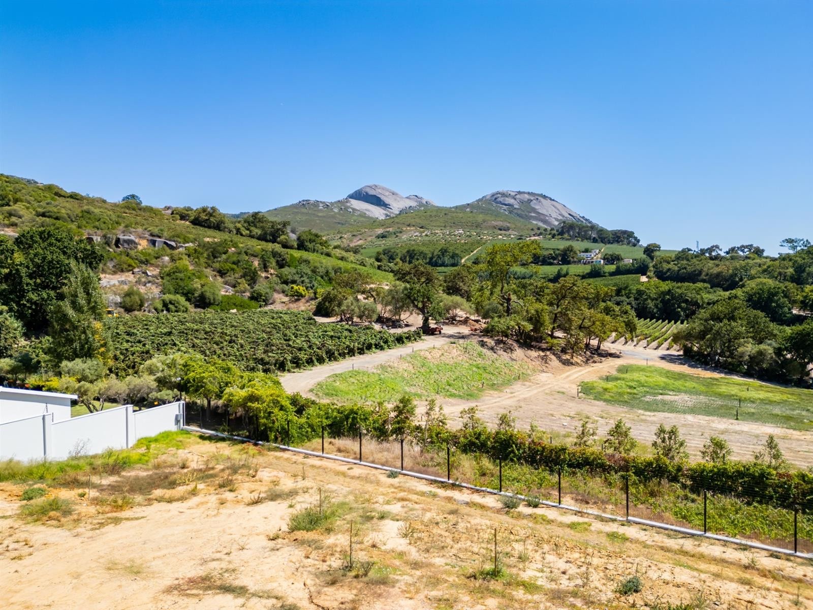 Prime Stand For Sale With Mountainous Views in New Laborie-et-Picardie Lifestyle Estate in Paarl!