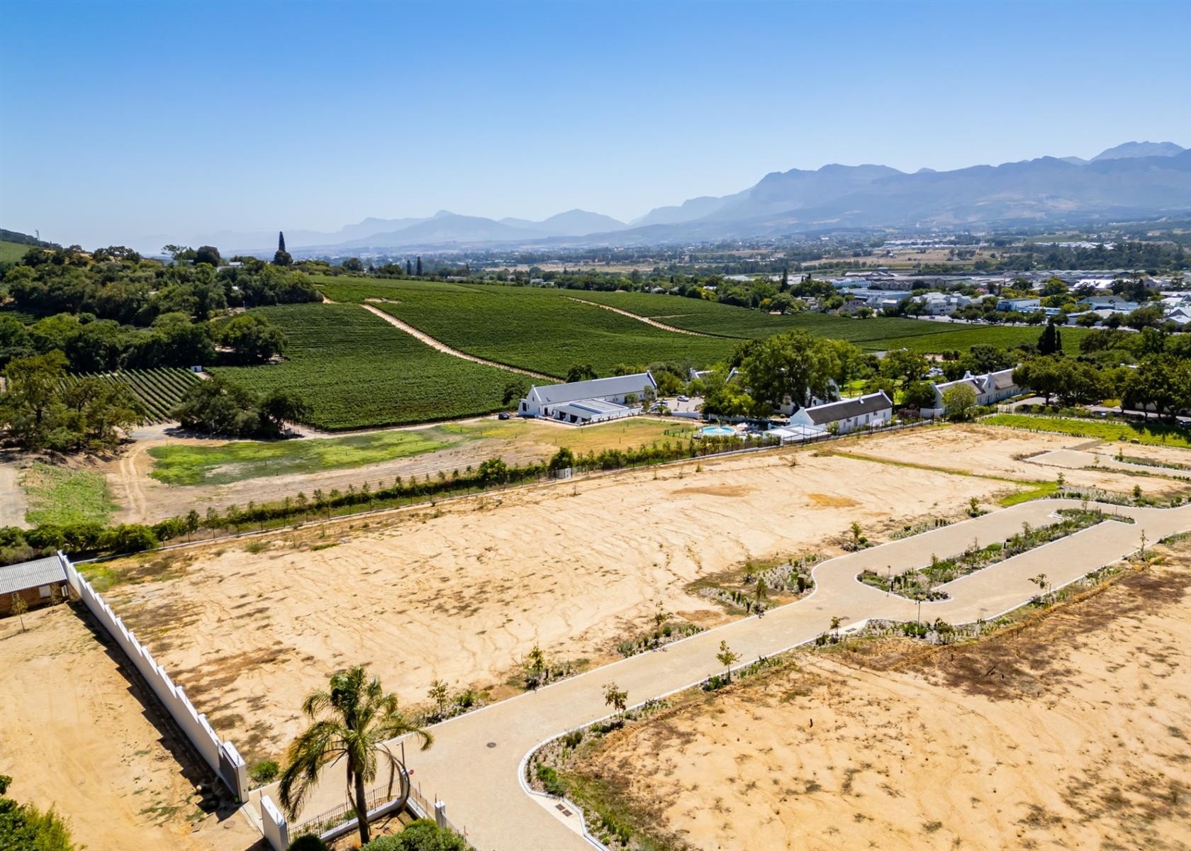 Prime Stand For Sale With Mountainous Views in New Laborie-et-Picardie Lifestyle Estate in Paarl!