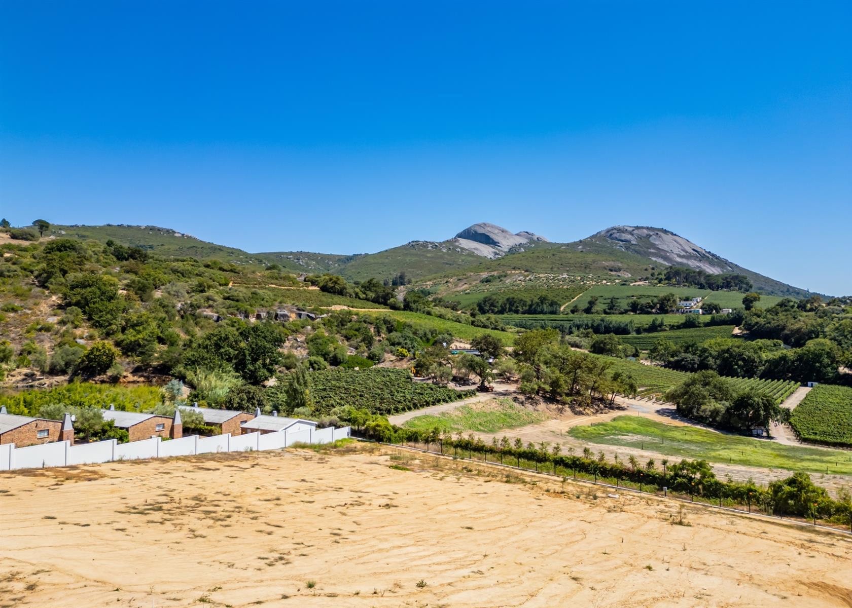Prime Stand For Sale With Mountainous Views in New Laborie-et-Picardie Lifestyle Estate in Paarl!