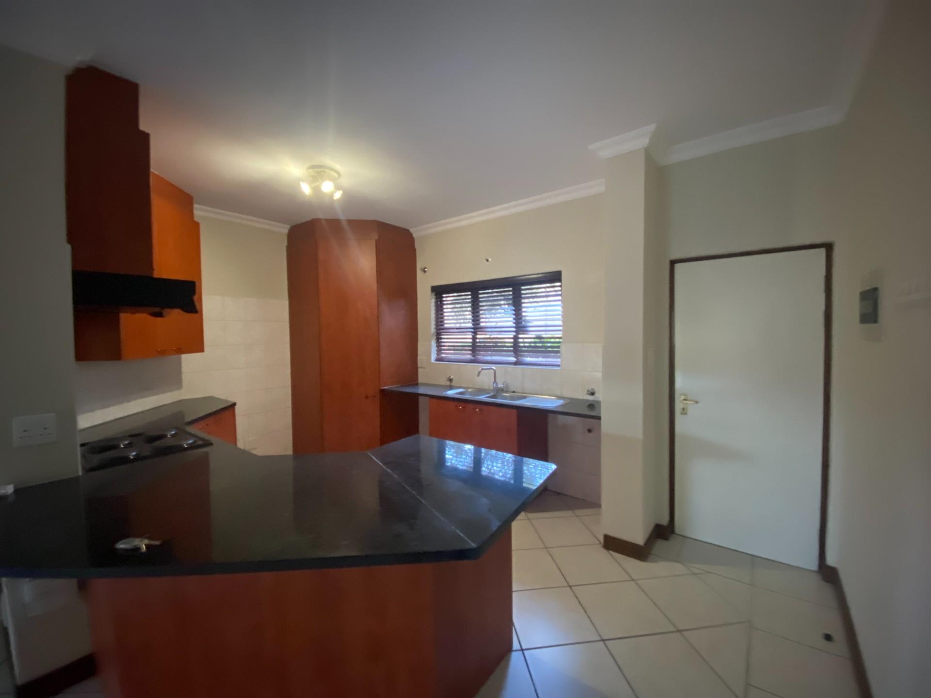 Ground Floor Apartment To Rent in Bryanston, Sandton