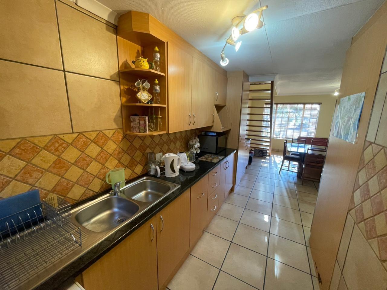 Townhouse for sale in Helderkruin, Roodepoort, 144 m²