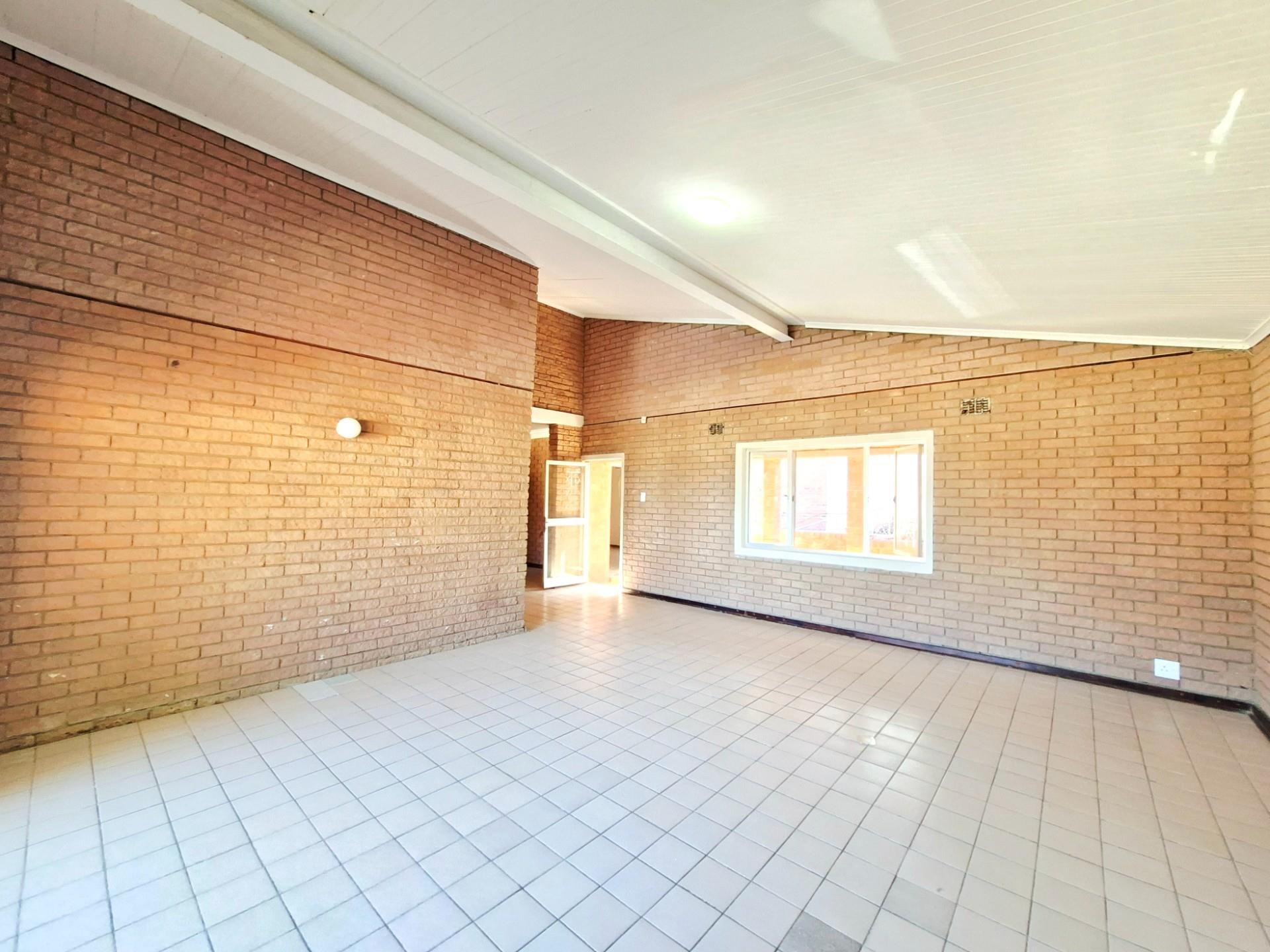 Spacious 3 bedroom home To Rent in La Mercy, KZN - Pet Friendly