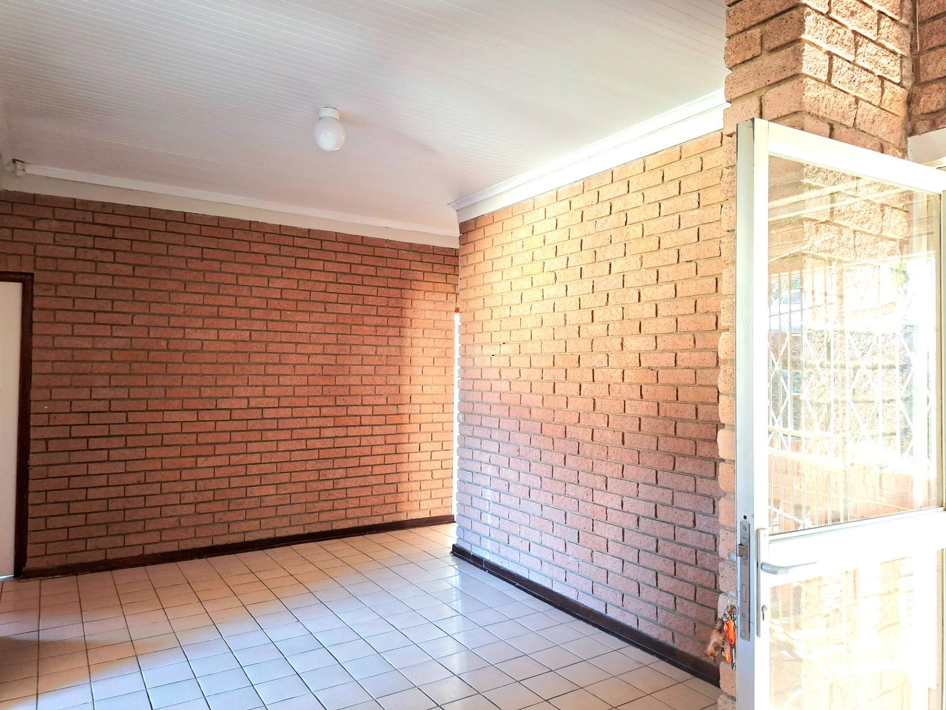 Spacious 3 bedroom home To Rent in La Mercy, KZN - Pet Friendly