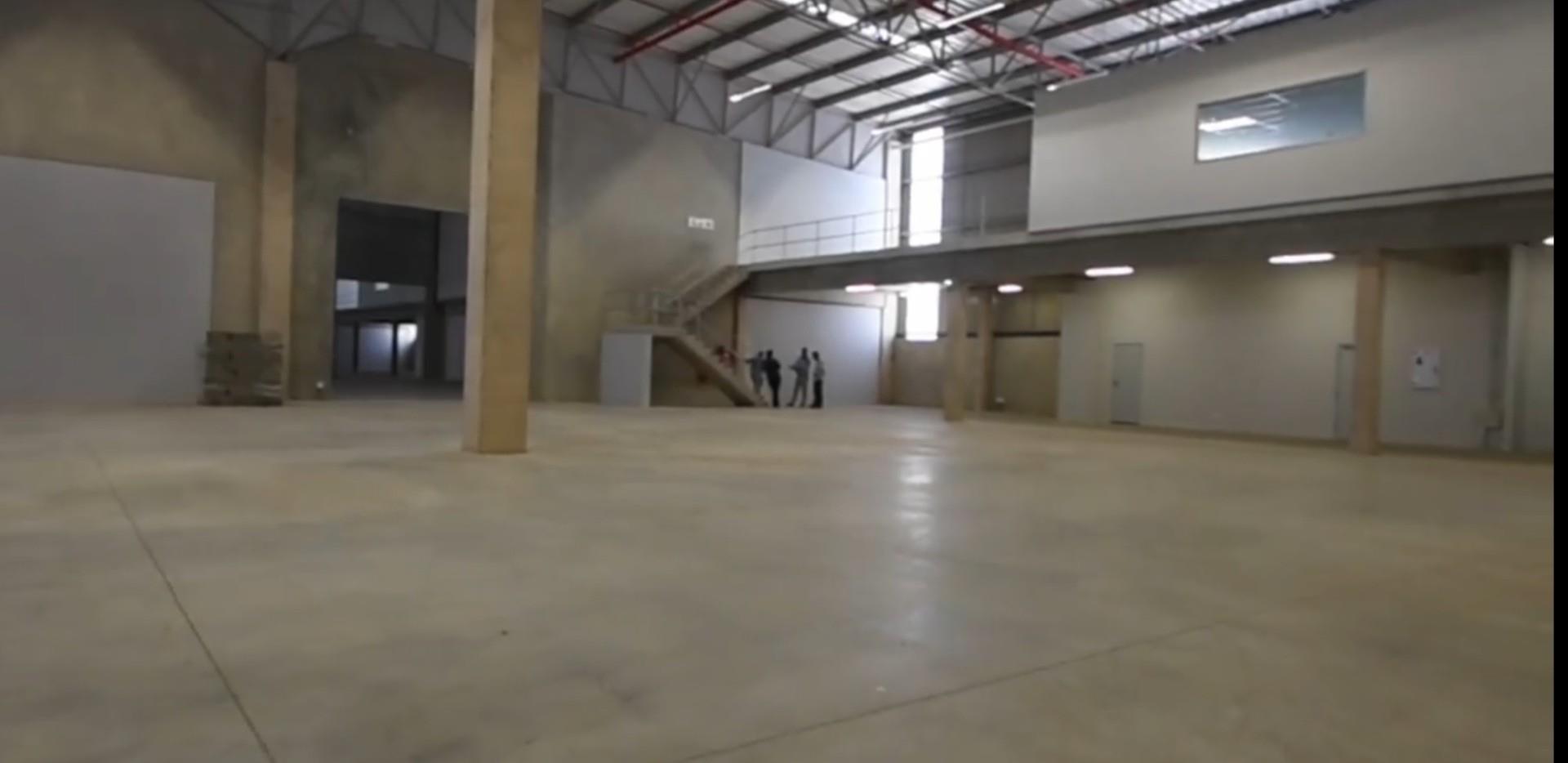 Warehouse to rent in highly sought after park.