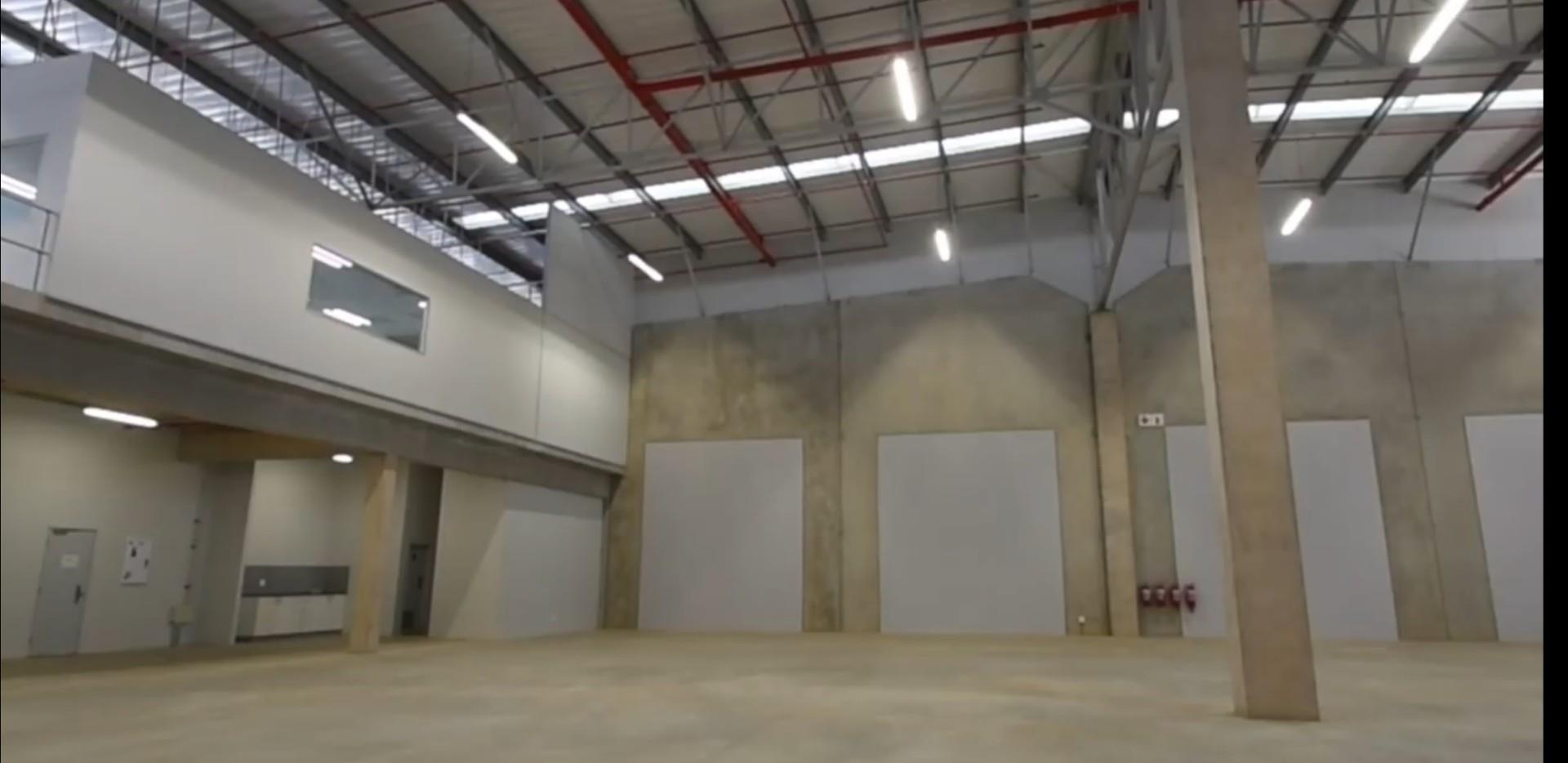 Warehouse to rent in highly sought after park.