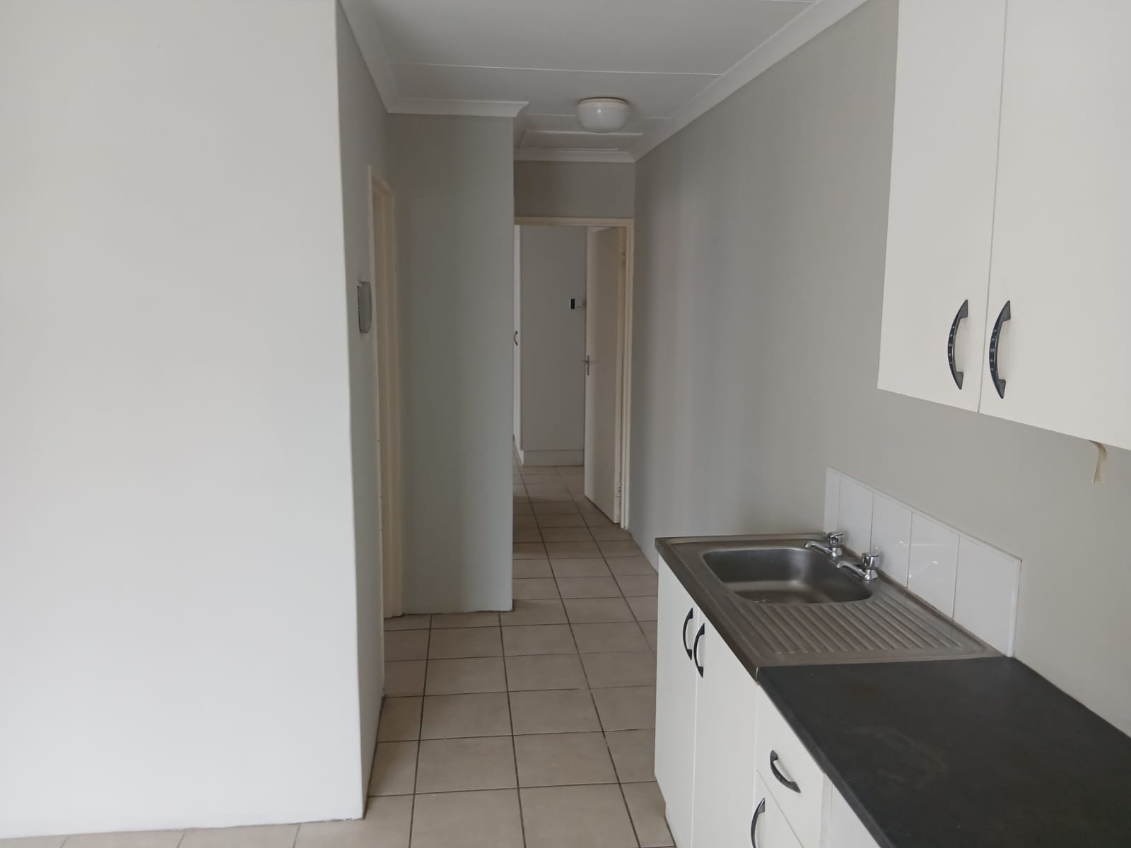 House For Sale in Port Elizabeth Central, Port Elizabeth