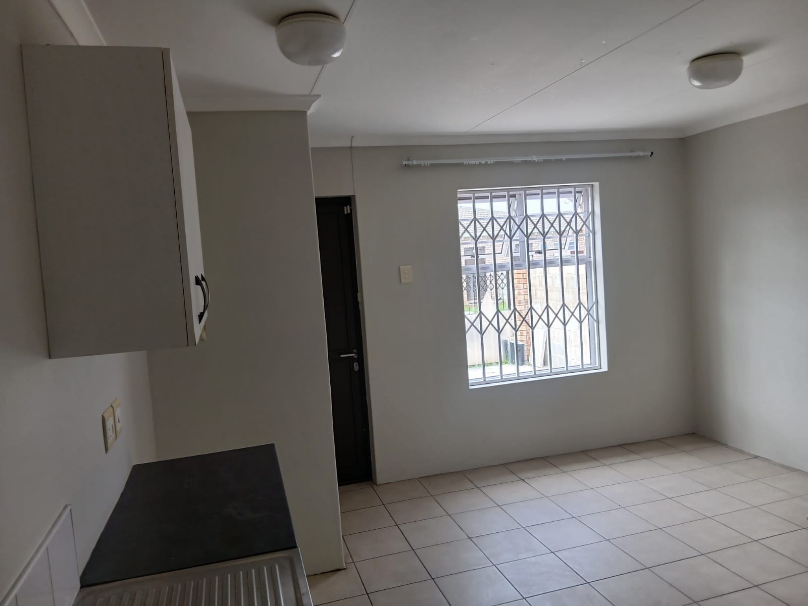 House For Sale in Port Elizabeth Central, Port Elizabeth