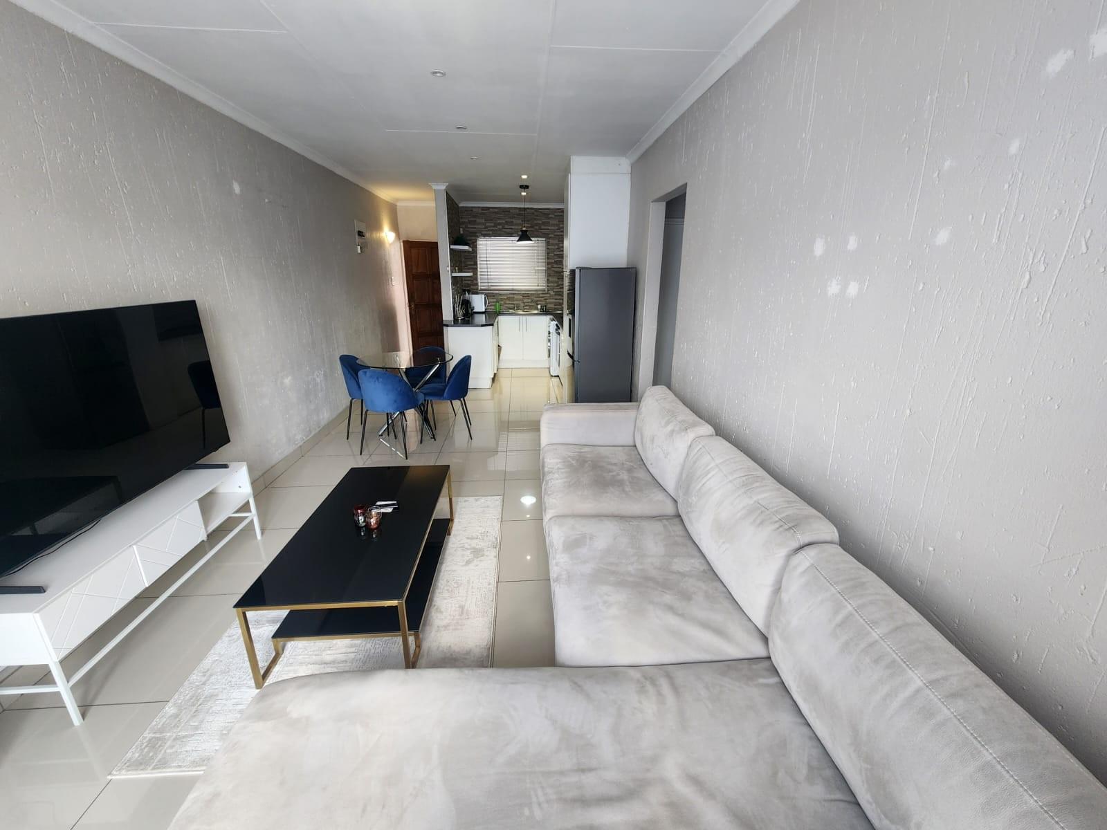 Apartment For Sale in Lyndhurst, Johannesburg