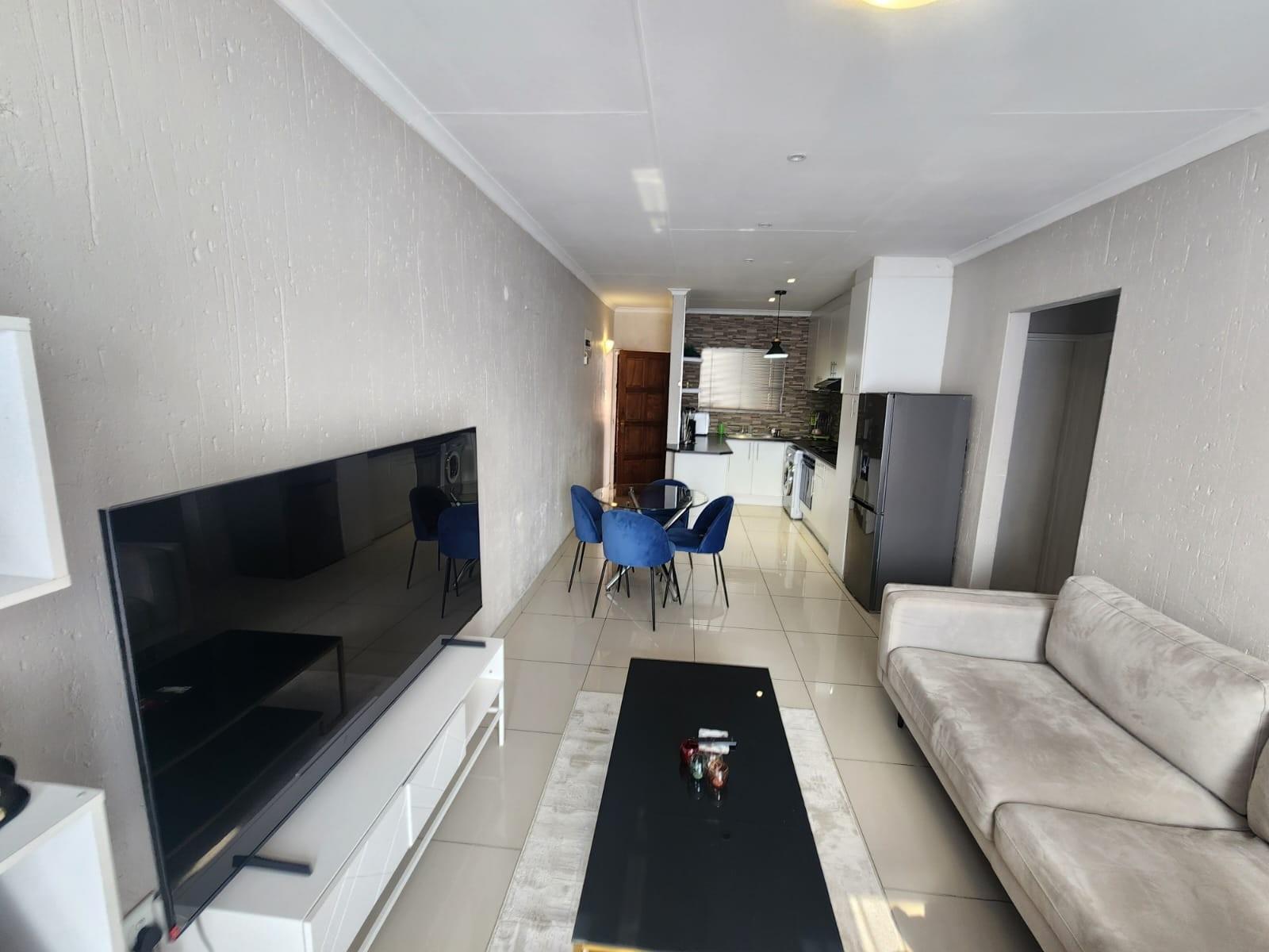 Apartment For Sale in Lyndhurst, Johannesburg