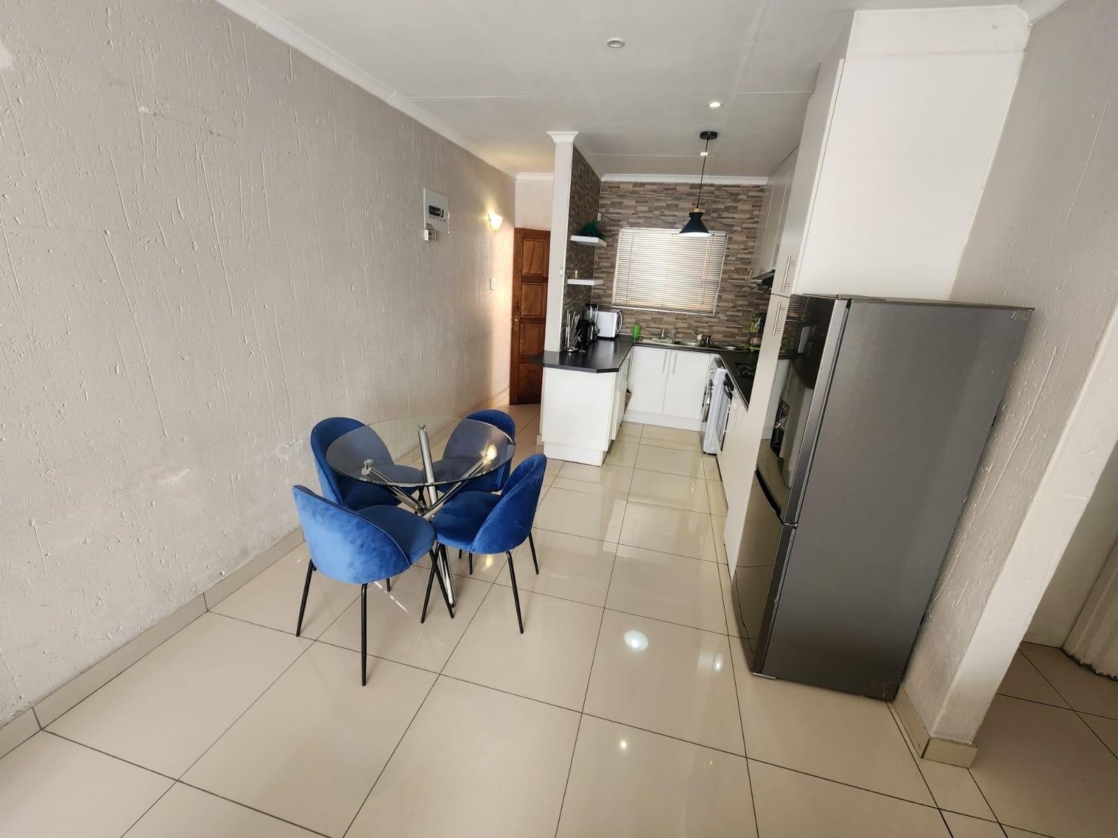 Apartment For Sale in Lyndhurst, Johannesburg