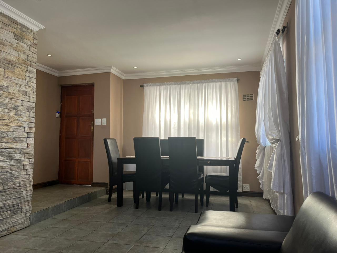 Beautiful 3 Bed home Sale in Portalnds Mitchells Plain