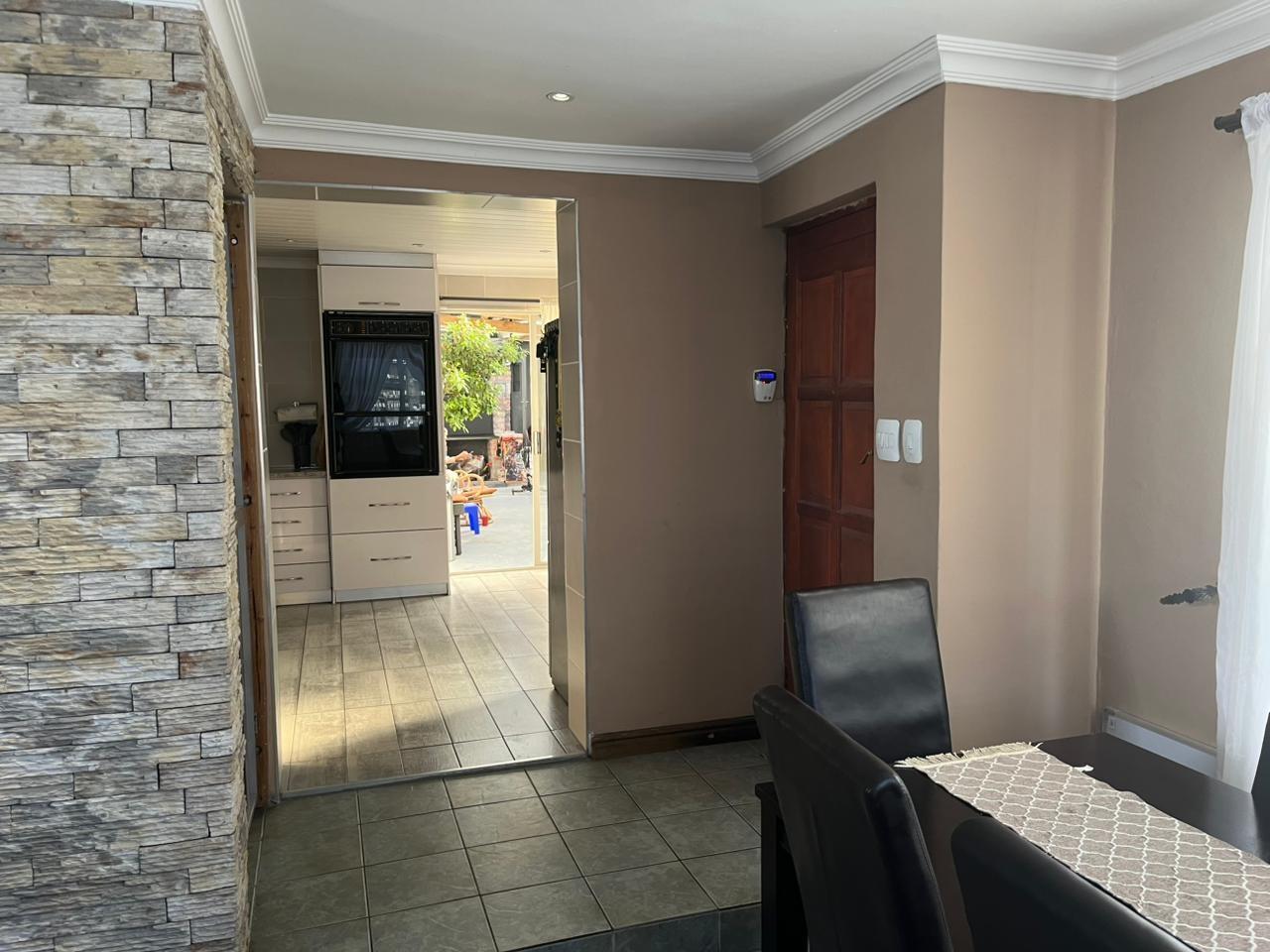 Beautiful 3 Bed home Sale in Portalnds Mitchells Plain