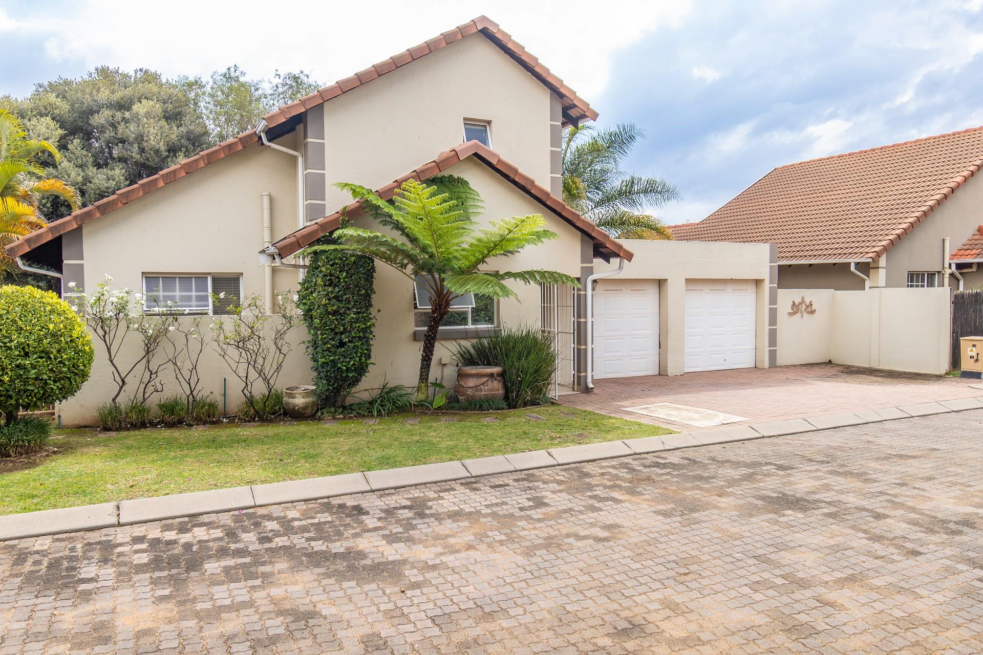 2 Bedroom house For Sale in Kengies, Sandton