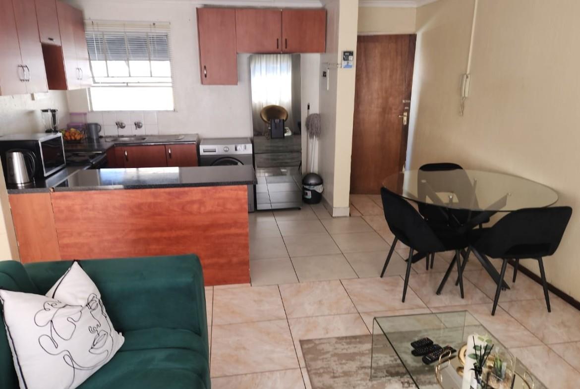 Apartment For Sale in Bramley View, Johannesburg