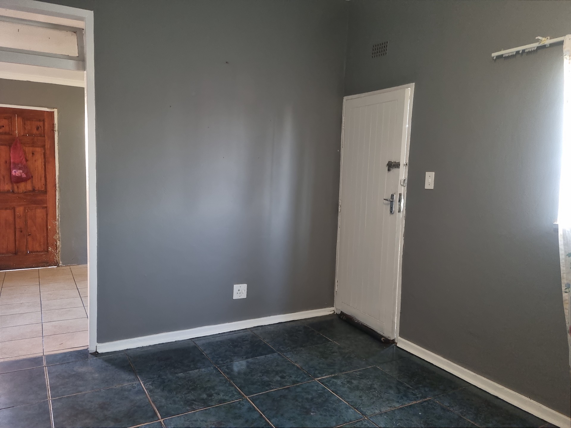 Fabulous 3 Bed house with a 2 Bed Cottage in Eldorado Park Ext 4